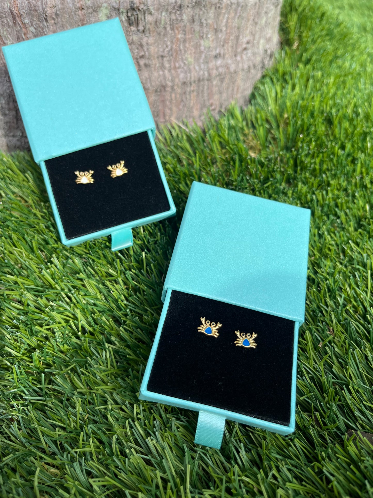 Crab Nivi Earrings