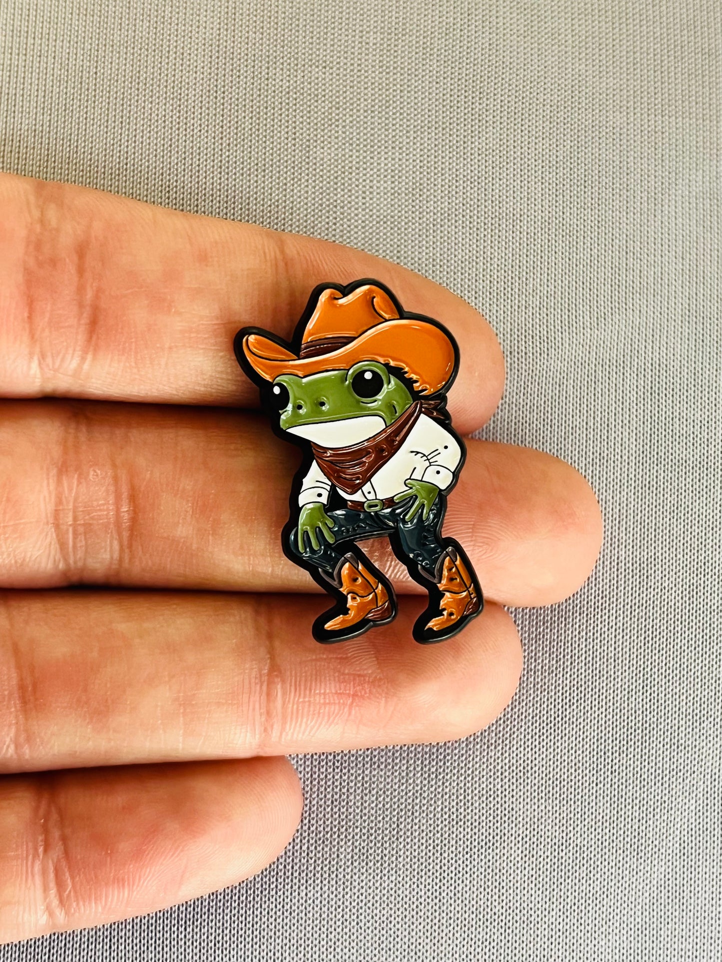 Sapo Vaquero Pin