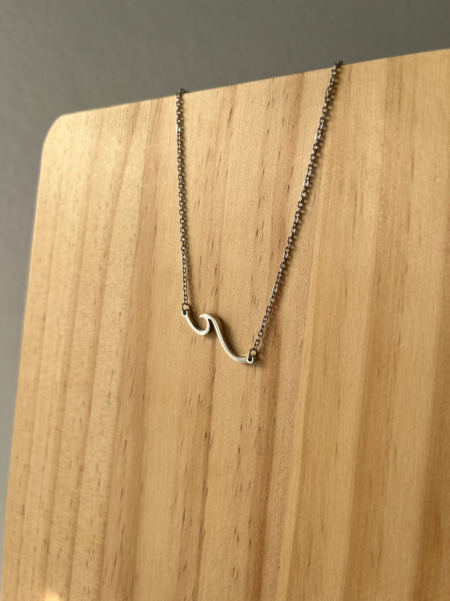 Wave necklace