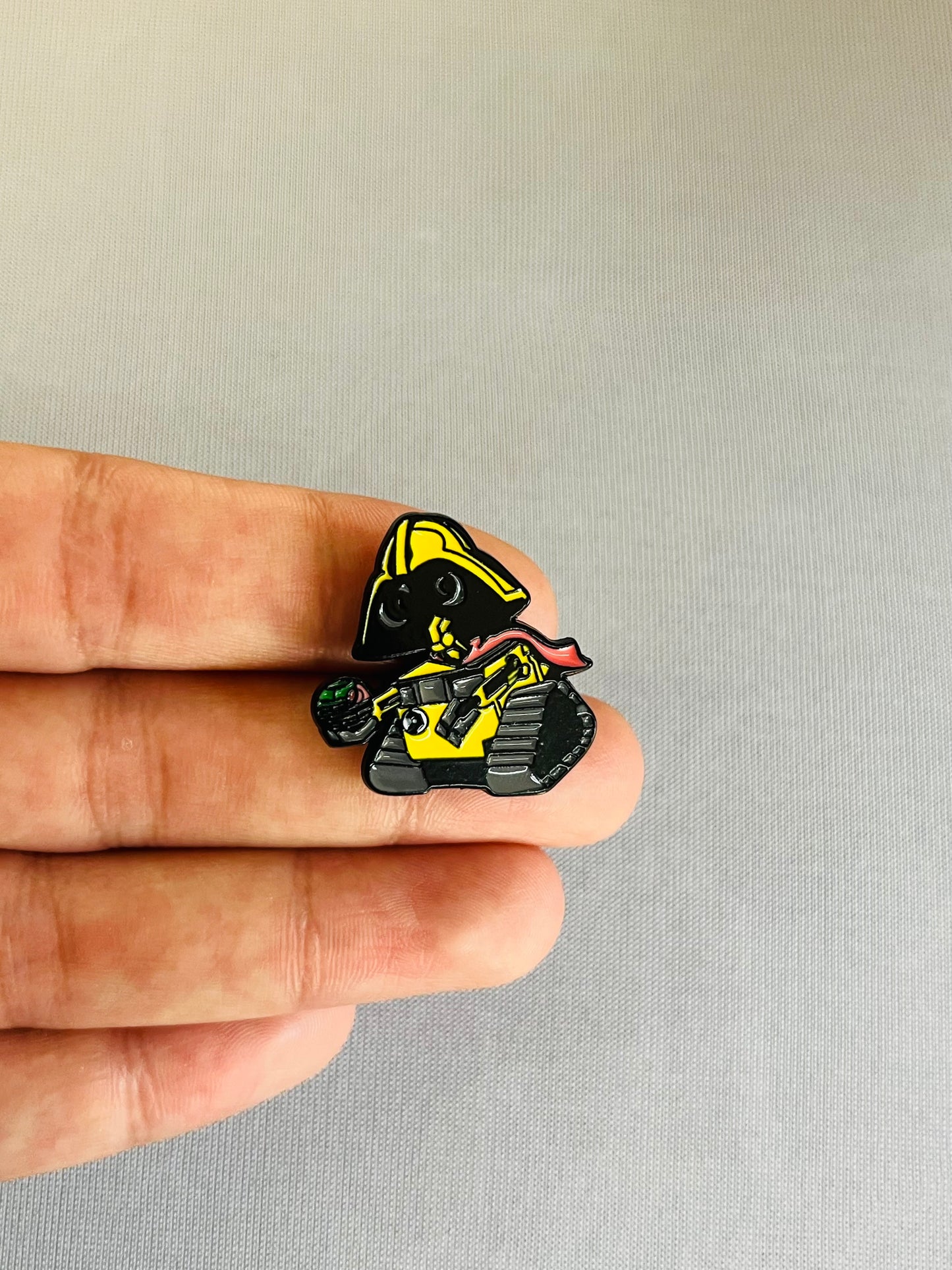 Wall-E Pin