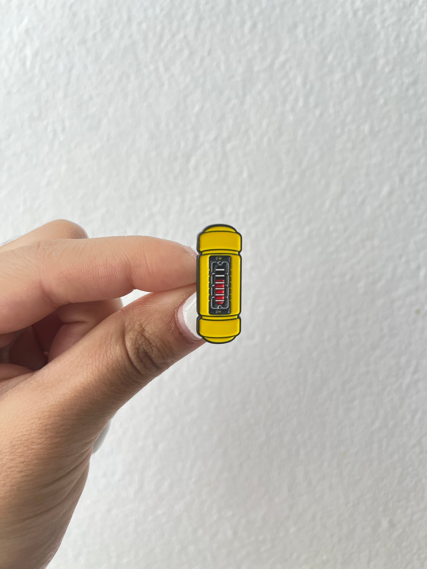 M.U. Pin Tubo Amarillo