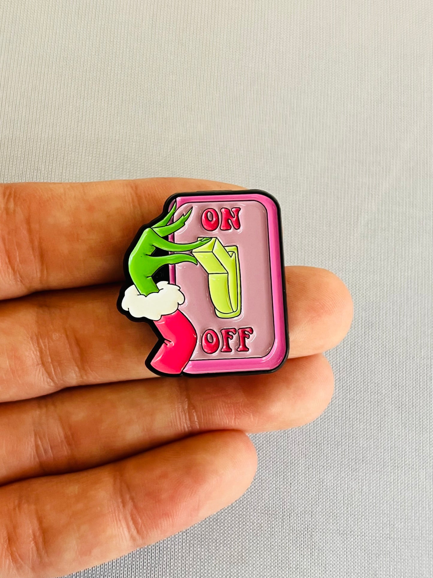 Grinch On Off Pin